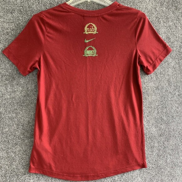 Nike Tee T-Shirt Women XS Dark Red Flower Swoosh Short Sleeve - Picture 7 of 8